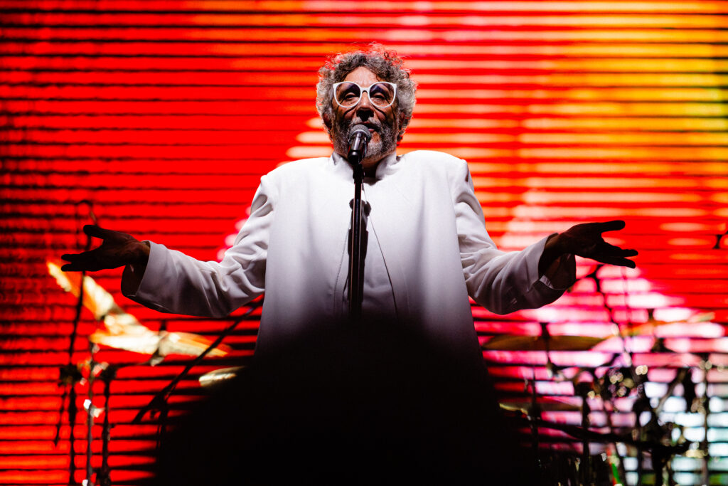 Sale el sol en la tierra del sol